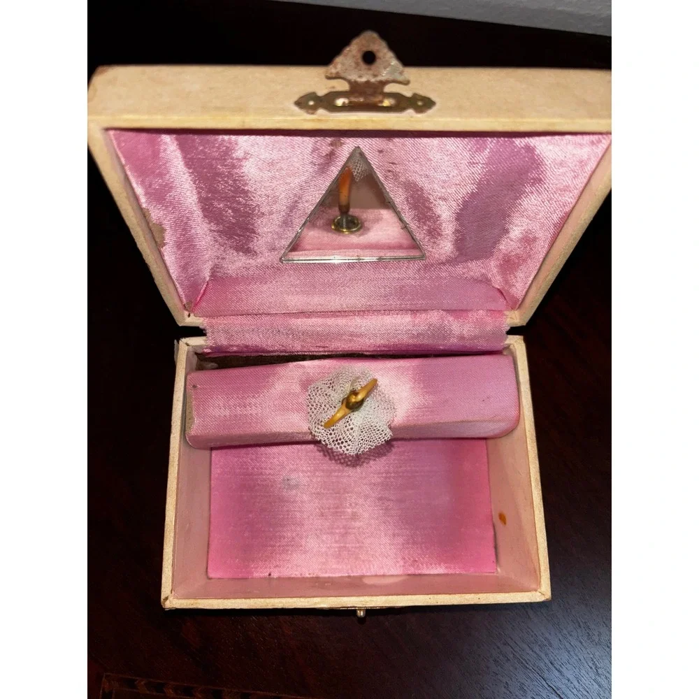 Vintage Ballerina Musical Jewelry Box Girl Pink‎ Satin